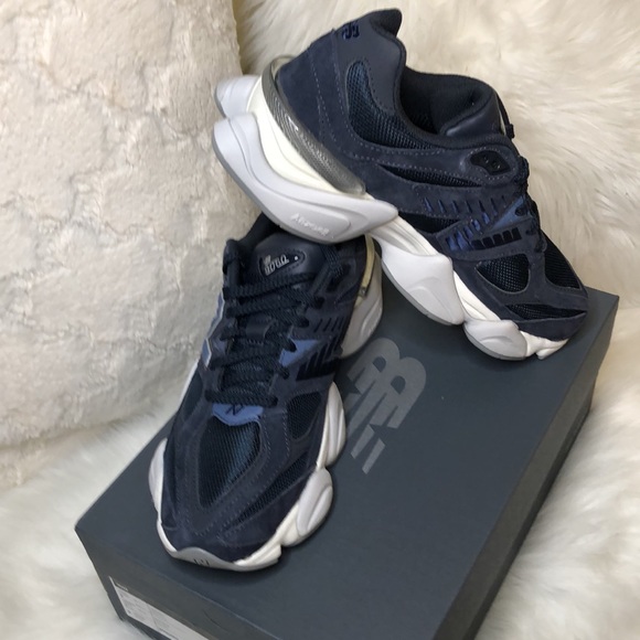 New Balance 9060 Navy Sneakers Men’s 8 NIB - Picture 1 of 10
